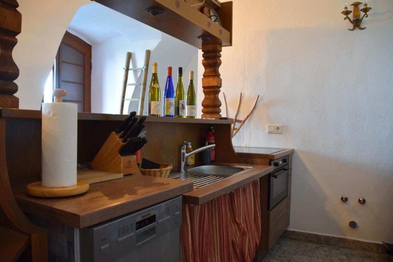 The Wine Cellar In The Old Gemeinde House Brauneberg Exterior photo